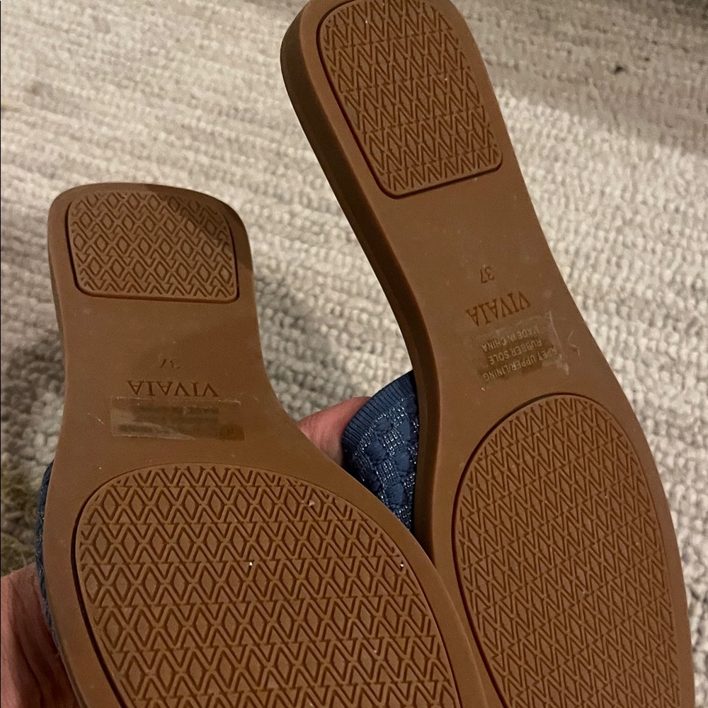 VIVAIA Women's Navy Woven Slide Sandals - Picture 3 of 3